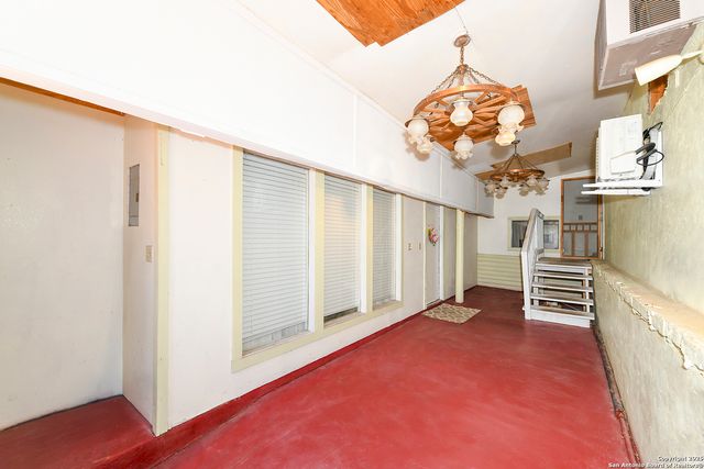 222 Highview, San Antonio, TX 78228