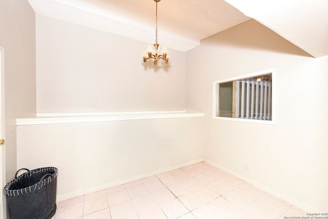 222 Highview, San Antonio, TX 78228