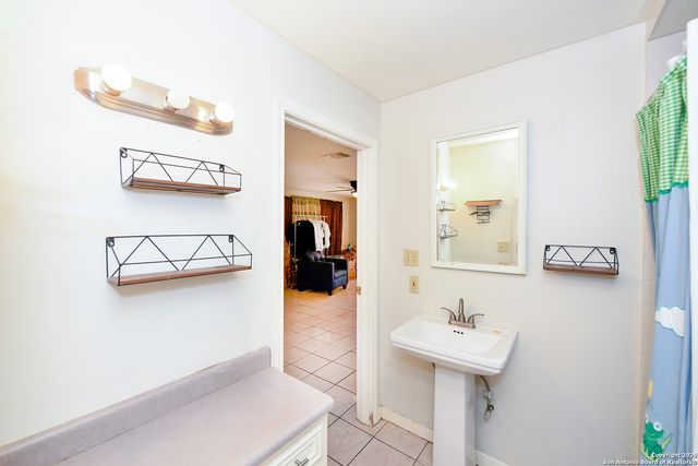 222 Highview, San Antonio, TX 78228