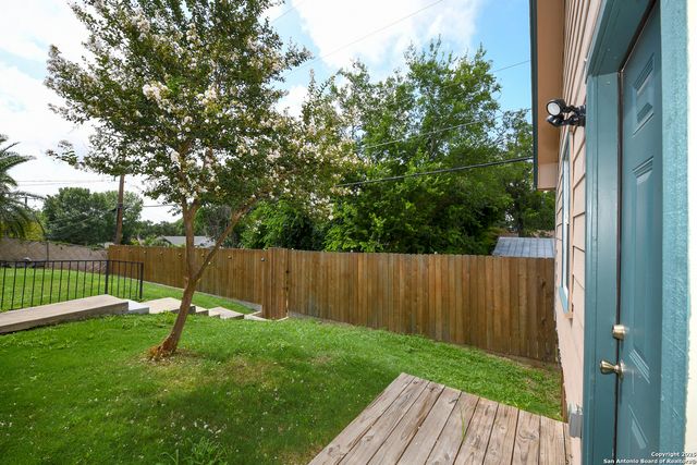 222 Highview, San Antonio, TX 78228