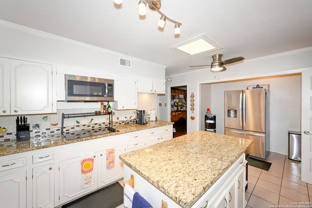 222 Highview, San Antonio, TX 78228