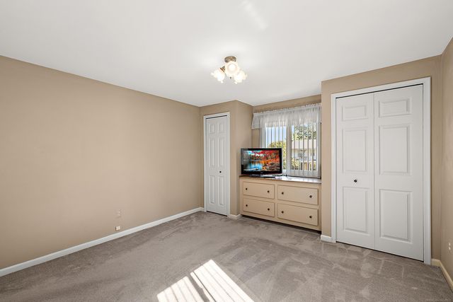 1050 Roslyn Road, Mount Clemens, MI 48043