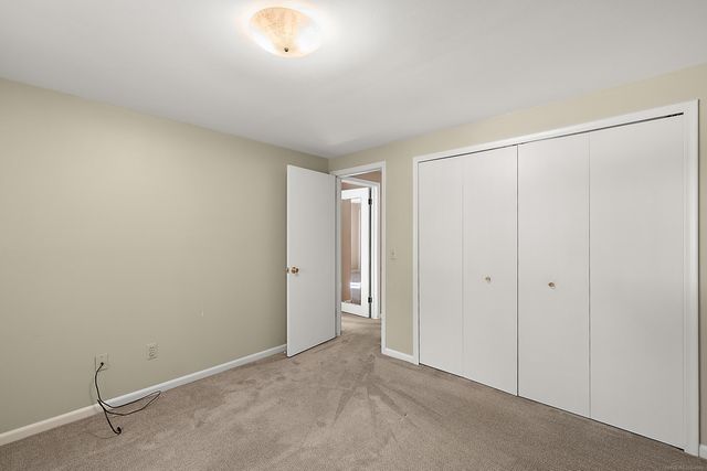 1050 Roslyn Road, Mount Clemens, MI 48043