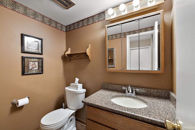 1050 Roslyn Road, Mount Clemens, MI 48043