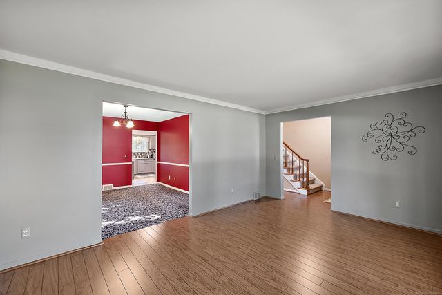 1050 Roslyn Road, Mount Clemens, MI 48043