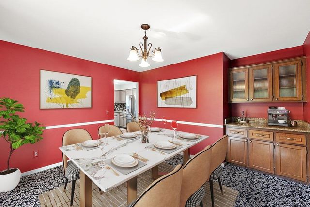 1050 Roslyn Road, Mount Clemens, MI 48043