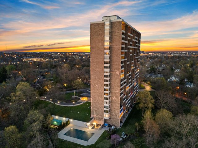 1000 Urlin Avenue, 511, Grandview Heights, OH 43212