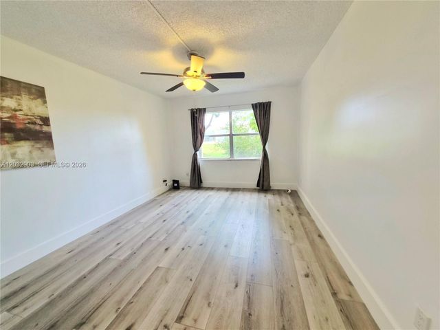 9041 Sunrise Lakes Blvd 106, Sunrise, FL 33322