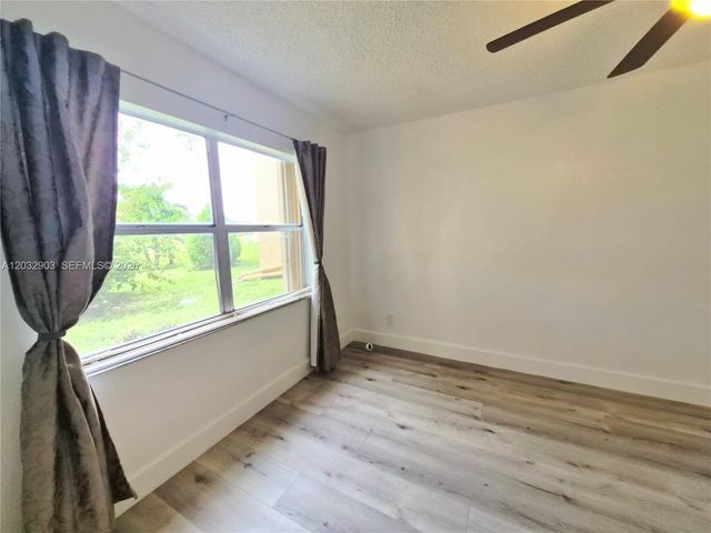 9041 Sunrise Lakes Blvd 106, Sunrise, FL 33322