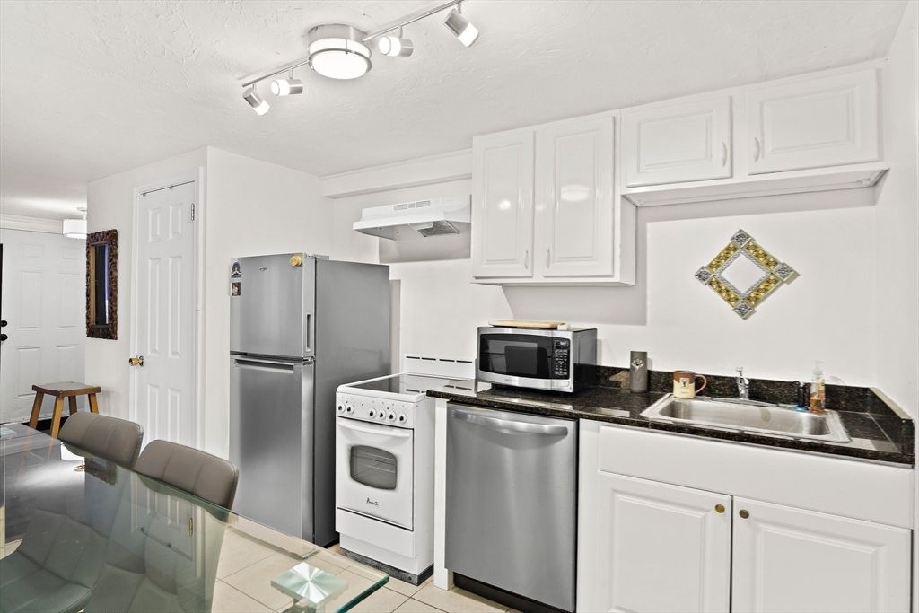 243 Lake St. 1, Waltham, MA 02451