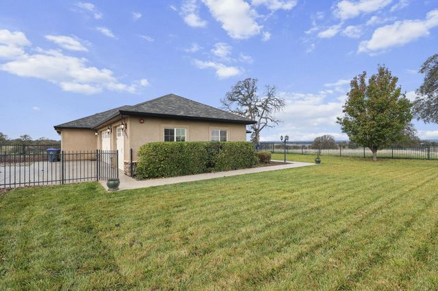 19055 Del Mar Drive, Cottonwood, CA 96022