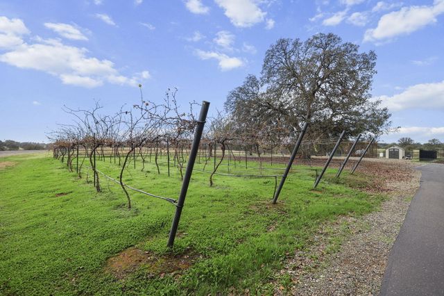 19055 Del Mar Drive, Cottonwood, CA 96022