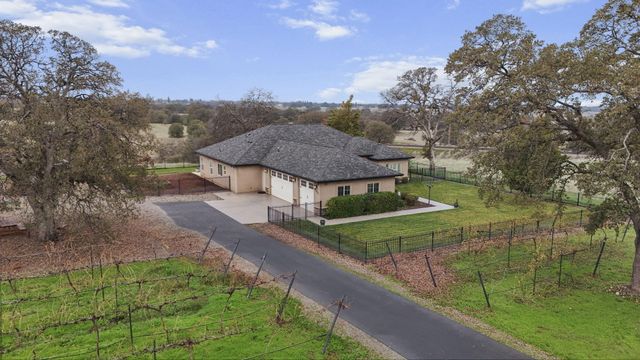 19055 Del Mar Drive, Cottonwood, CA 96022