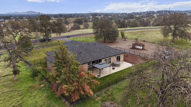 19055 Del Mar Drive, Cottonwood, CA 96022