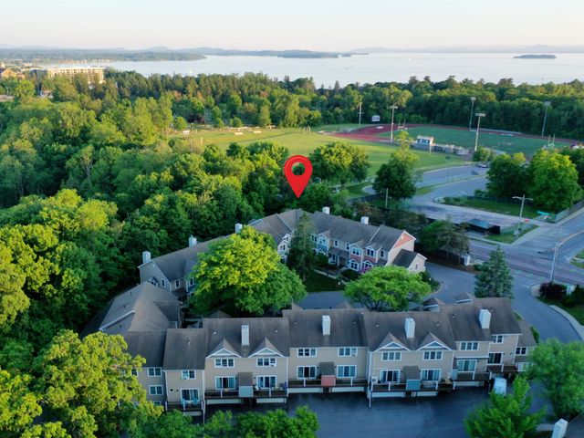 602 North Ave Apt 6, Burlington, VT 05408