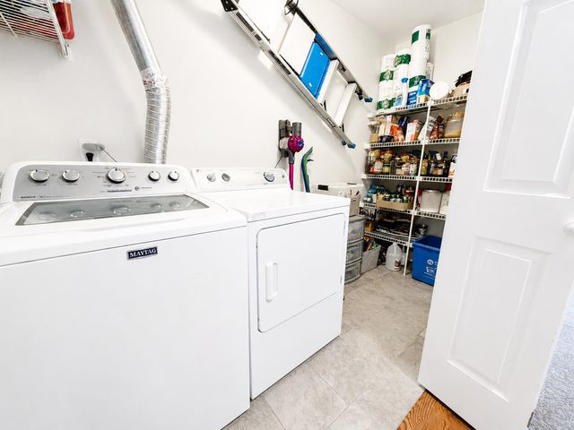 602 North Ave Apt 6, Burlington, VT 05408
