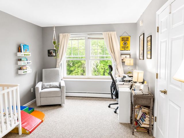 602 North Ave Apt 6, Burlington, VT 05408