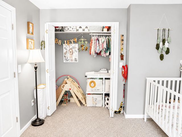 602 North Ave Apt 6, Burlington, VT 05408