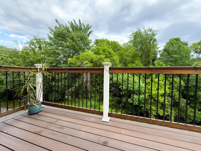 602 North Ave Apt 6, Burlington, VT 05408