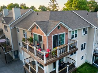 602 North Ave Apt 6, Burlington, VT 05408
