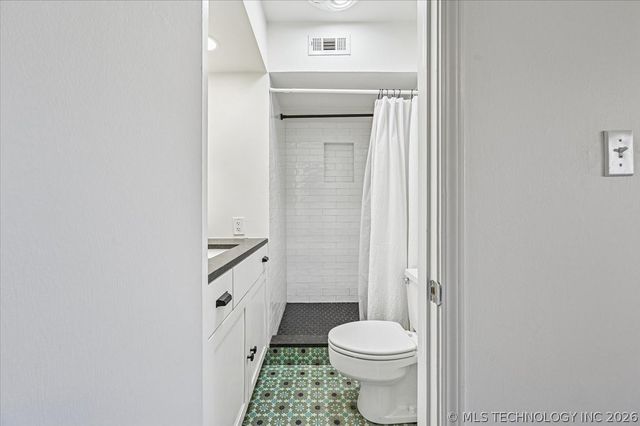 2224 S Boston Avenue 220, Tulsa, OK 74114