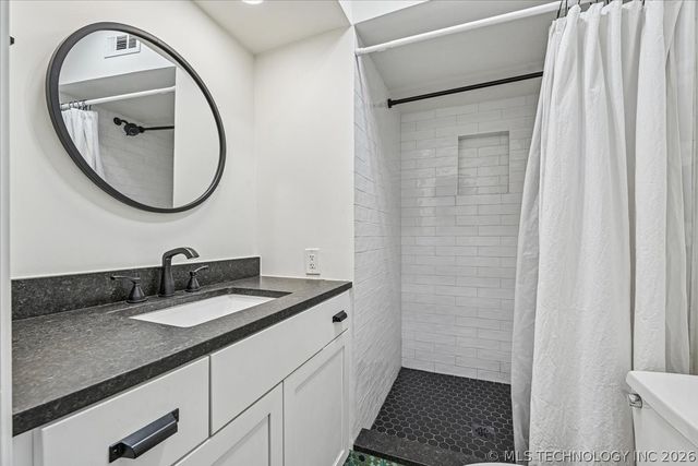 2224 S Boston Avenue 220, Tulsa, OK 74114