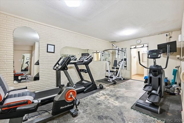 2224 S Boston Avenue 220, Tulsa, OK 74114