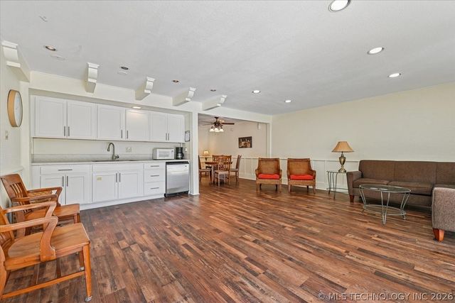 2224 S Boston Avenue 220, Tulsa, OK 74114