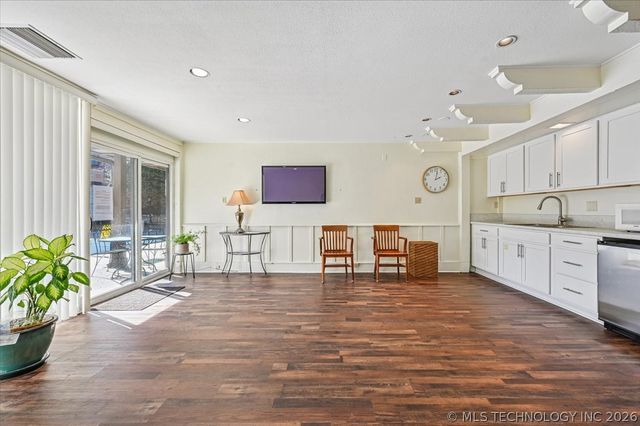 2224 S Boston Avenue 220, Tulsa, OK 74114