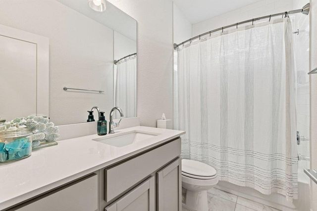 2050 Lohmans Spur RD 603, Lakeway, TX 78734