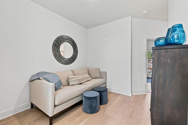 2050 Lohmans Spur RD 603, Lakeway, TX 78734