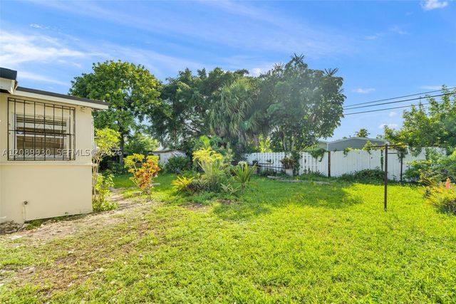 20060 NW 14th Ct, Miami Gardens, FL 33169