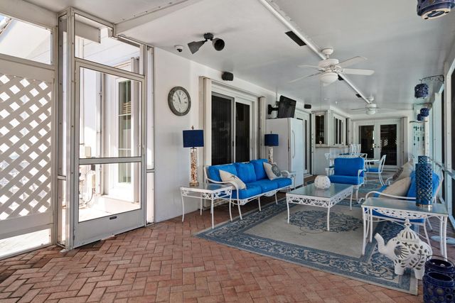 2141 NE 67th Street, Fort Lauderdale, FL 33308