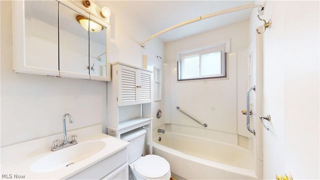 4790 Robinwood Drive, Mentor, OH 44060