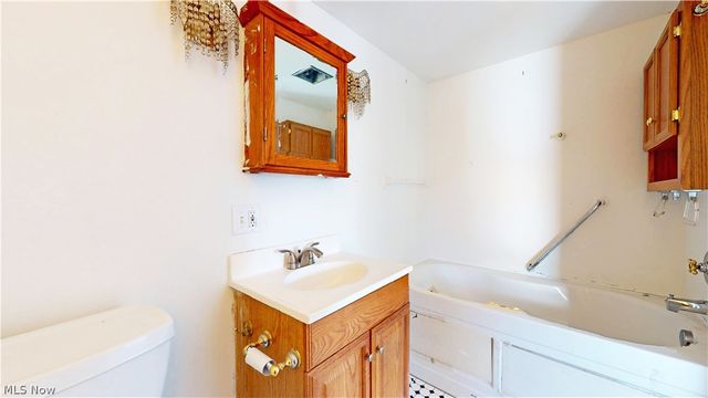 4790 Robinwood Drive, Mentor, OH 44060