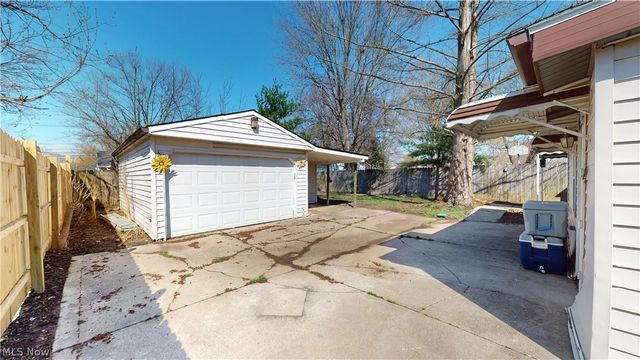4790 Robinwood Drive, Mentor, OH 44060