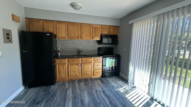 96 East Avenue 93, Atlantic Highlands, NJ 07716
