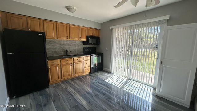 96 East Avenue 93, Atlantic Highlands, NJ 07716