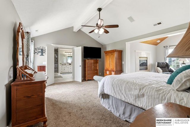 18124 Tammy Trail, Omaha, NE 68135