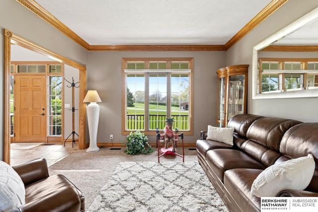 18124 Tammy Trail, Omaha, NE 68135