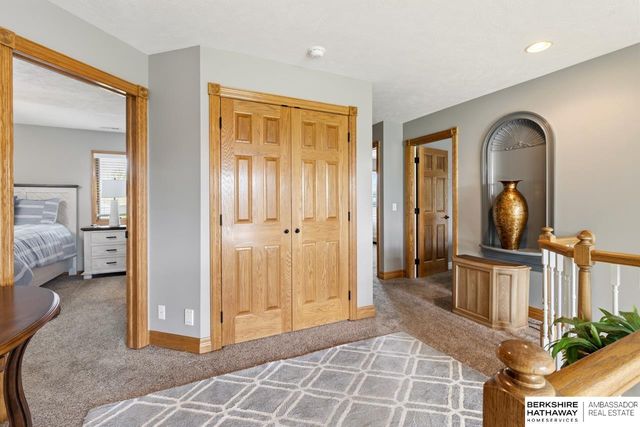 18124 Tammy Trail, Omaha, NE 68135