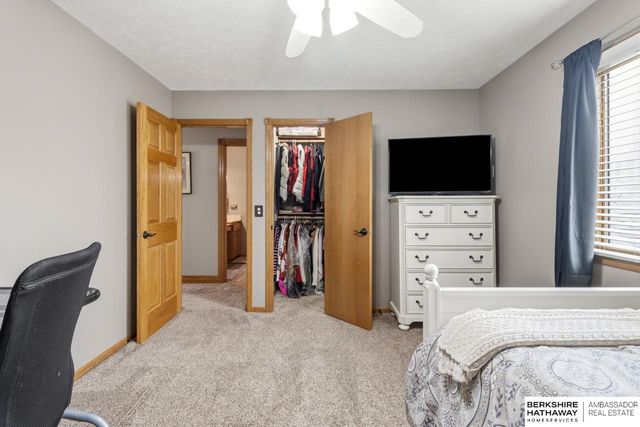 18124 Tammy Trail, Omaha, NE 68135