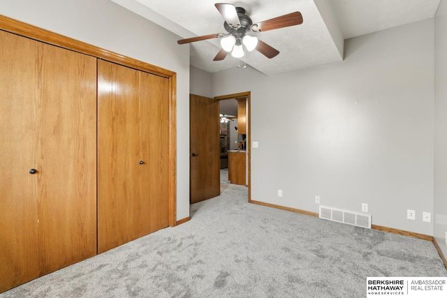18124 Tammy Trail, Omaha, NE 68135