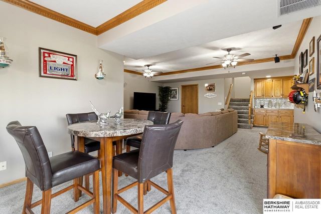 18124 Tammy Trail, Omaha, NE 68135