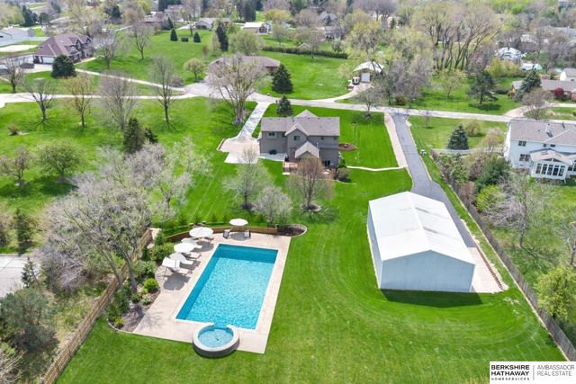 18124 Tammy Trail, Omaha, NE 68135