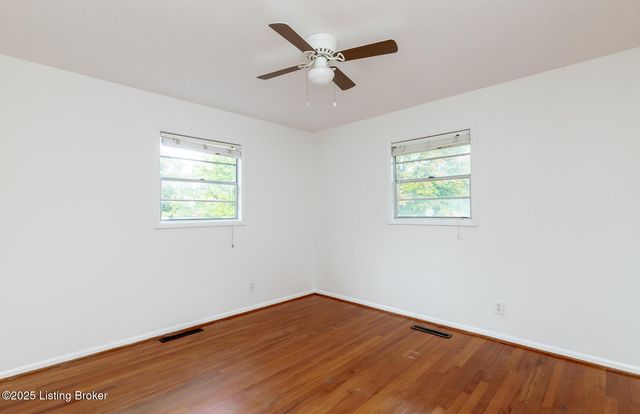 3023 Leman Dr, Louisville, KY 40220