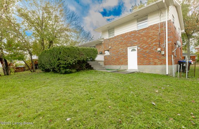 3023 Leman Dr, Louisville, KY 40220