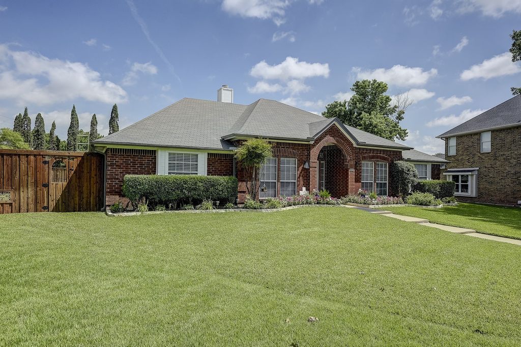 1829 Falmouth Drive S, Plano, TX 75025