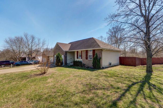 602 Oak Leaf Court, Nixa, MO 65714