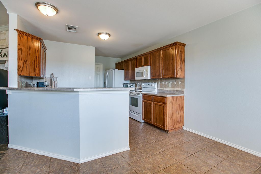 Image 11 of property listing at 4613 Pinion Ridge Drive, San Angelo, TX 76904